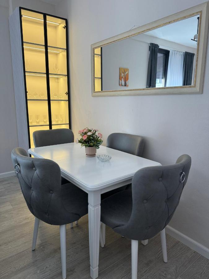 Sc Centre Apartment Tirana